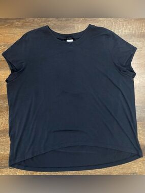 Athleta Women's high-low Navy Lightweight Crew Neck Cap Sleeve Tee Relaxed Fit L